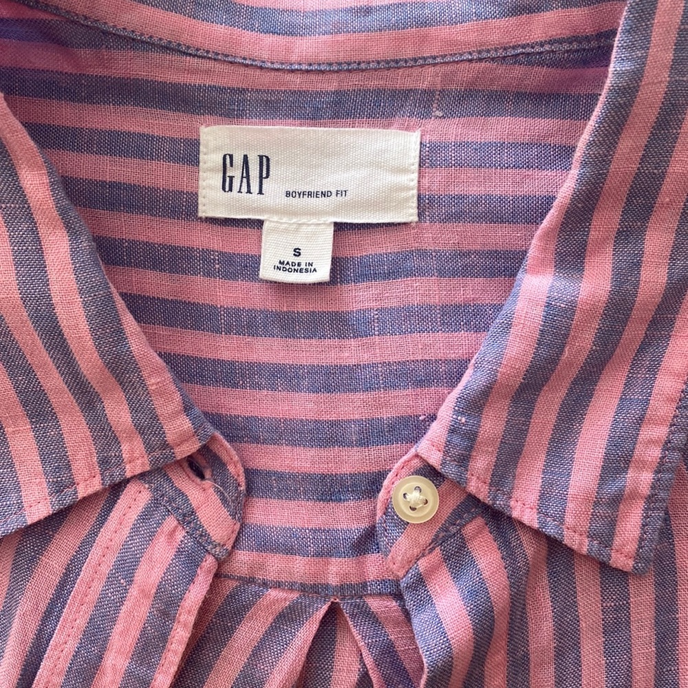 Gap Linen button down Boyfriend Fit oversized small striped long sleeved shirt!